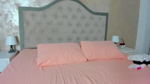 JennaMyers online show from November 13, 8:30 pm