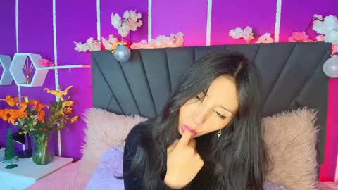 Jenner online show from December 12, 2:55 pm