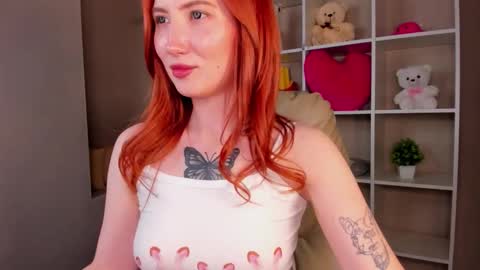 Snapshot of jennie_cartera chatting on October 11, 1:21 am Jennie online show from October 11, 1:21 am
