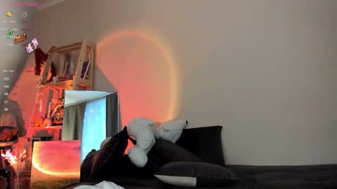 jennies_body online show from February 11, 1:01 pm