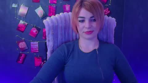 Jennifer online show from April 19, 11:54 am