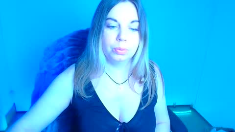 Jennifer online show from March 13, 8:04 am