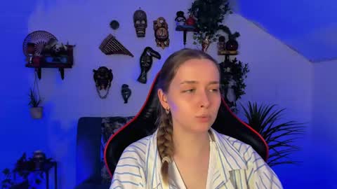 Jennifer online show from June 30, 6:18 pm