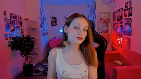 jenniferkiim online show from February 5, 8:39 am