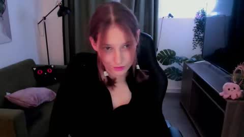 Snapshot of jenniferkiim chatting on October 15, 12:08 pm jenniferkiim online show from October 15, 12:08 pm