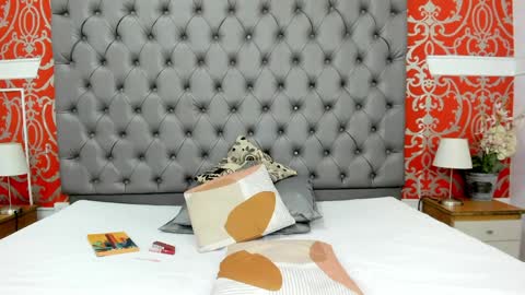 jenny_towers online show from April 10, 6:30 am