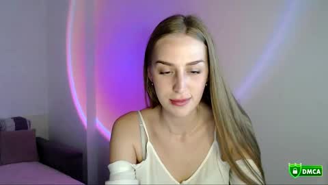 The Flower Power Models online show from November 12, 2:37 pm