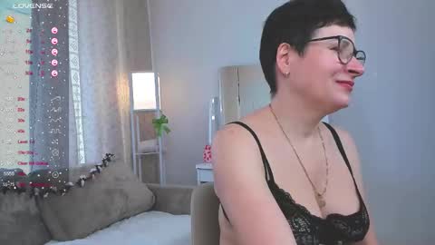 Jenny online show from March 13, 8:26 am