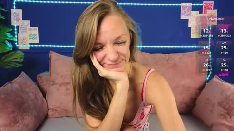 jesica_moon_peachy online show from September 24, 1:37 am