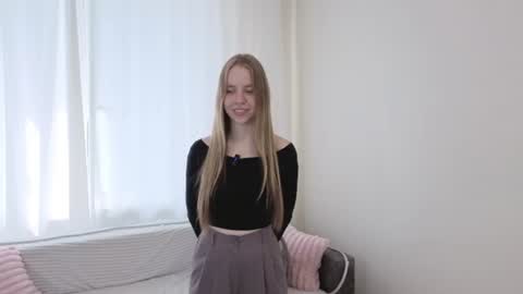 Shy Sydney online show from June 25, 8:08 am