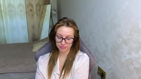 Snapshot of jessica_hanson chatting on September 28, 5:25 am Jessy online show from September 28, 5:25 am