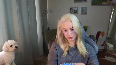 Snapshot of jessica_hanson chatting on February 15, 8:00 am Jessy online show from February 15, 8:00 am