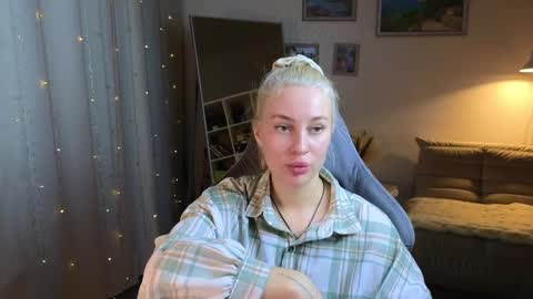 Snapshot of jessica_hanson chatting on December 20, 6:13 pm Jessy online show from December 20, 6:13 pm