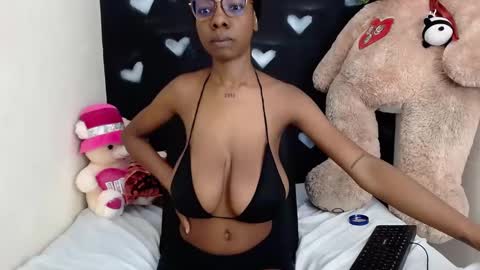 Snapshot of jessiedugalxxx chatting on February 27, 10:59 am Jessie Big Boobs online show from February 27, 10:59 am