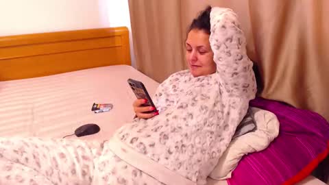 jessiestar3 online show from February 3, 6:22 am