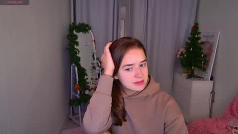 Jessi online show from December 14, 1:39 pm