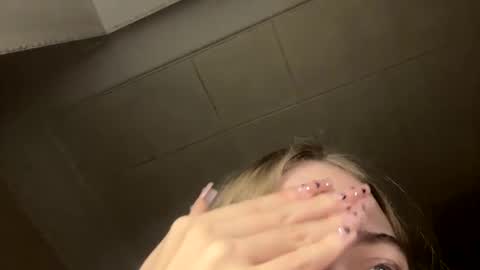 jessika_evans online show from December 14, 9:42 pm