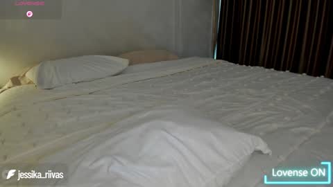    online show from March 4, 7:53 pm