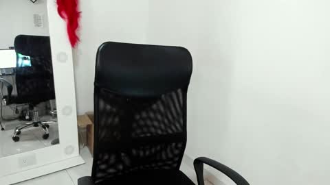 Jessy online show from January 18, 6:53 pm