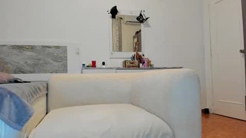 jesy online show from January 8, 7:12 am