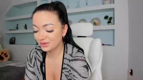 Juliee online show from February 24, 6:17 pm