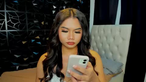 J I V Y online show from May 18, 11:49 am