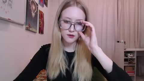 joan_kiss online show from June 17, 12:12 am