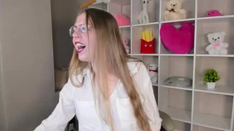 joann_shermann online show from October 13, 2:14 am