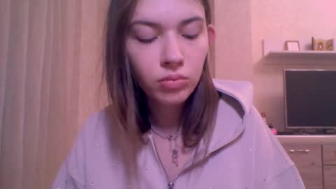 Jennifer online show from March 26, 8:43 pm