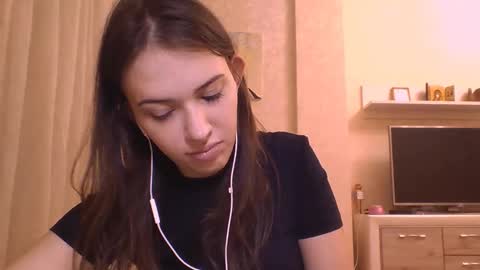 Jennifer online show from November 25, 5:26 pm