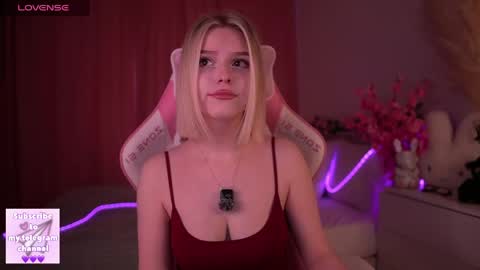 Paula online show from April 19, 2:22 am