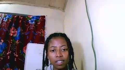 Snapshot of joliekah27 chatting on January 22, 6:10 pm joliekah27 online show from January 22, 6:10 pm