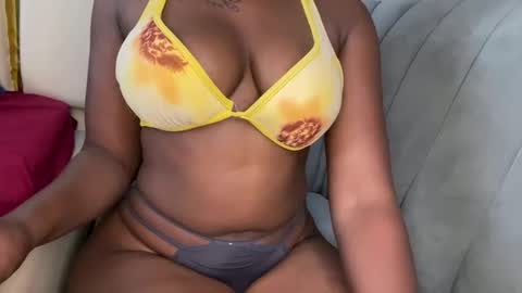 Snapshot of jolly_pretty chatting on October 29, 9:57 am jolly_pretty online show from October 29, 9:57 am