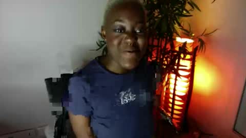 josephine_france online show from February 6, 2:37 am