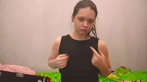 joyealice online show from April 19, 6:10 pm