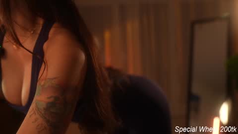 Jennifer Diaz online show from December 17, 8:24 pm