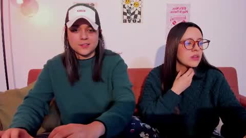juanitaaa_ online show from June 28, 11:11 pm