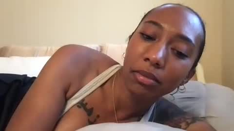 juicijazzi online show from November 1, 12:37 am