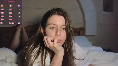 laura online show from December 22, 12:41 pm