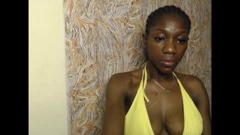 queen online show from February 16, 4:42 pm