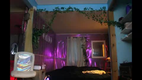 juicyjayxxx69 online show from June 23, 11:58 pm
