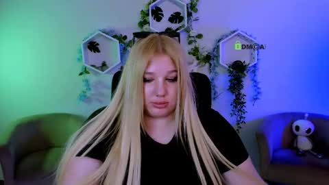 juli kisss online show from July 1, 11:04 pm
