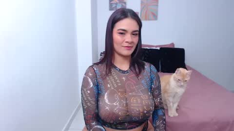 julia online show from January 22, 4:44 am