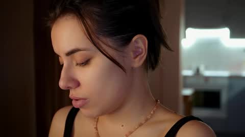 Molly online show from March 21, 3:39 pm