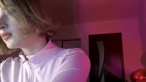 Kate online show from February 15, 5:01 pm