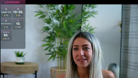 Julia online show from April 16, 9:39 pm