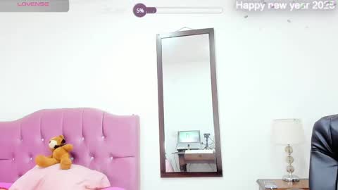 juliana Aristizabal  online show from January 17, 10:34 pm