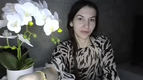 Julia online show from April 18, 7:07 pm