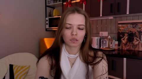 julidropp online show from February 13, 6:31 pm