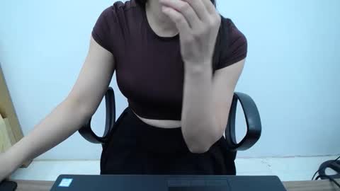 julie9x online show from October 28, 9:41 pm